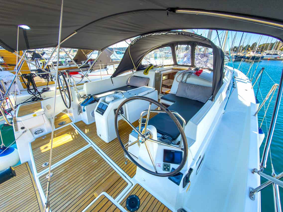 Sun Odyssey 440, Sigma Kiss | Noleggio di Yacht Croazia