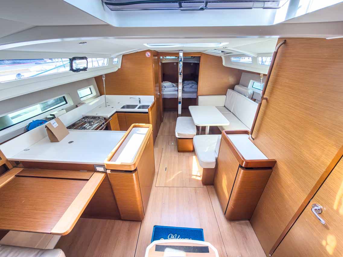 Sun Odyssey 440, Sigma Kiss | Noleggio di Yacht Croazia