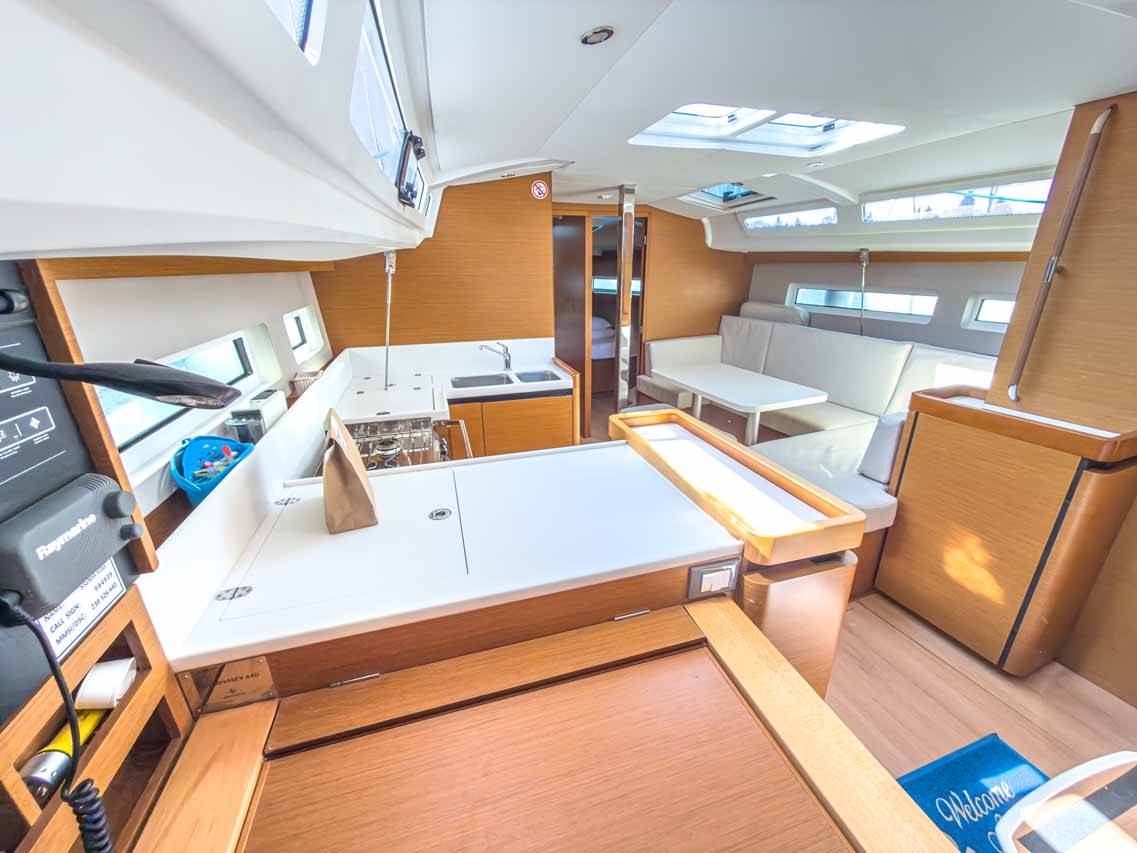 Sun Odyssey 440, Sigma Kiss | Noleggio di Yacht Croazia