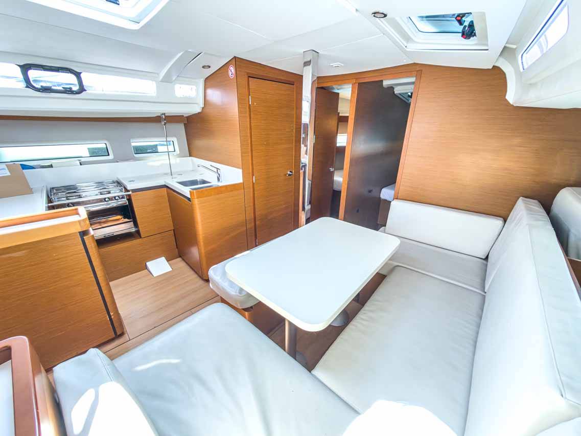 Sun Odyssey 440, Sigma Kiss | Noleggio di Yacht Croazia