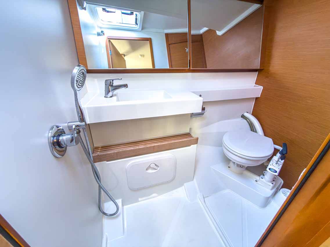 Sun Odyssey 440, Sigma Kiss | Noleggio di Yacht Croazia