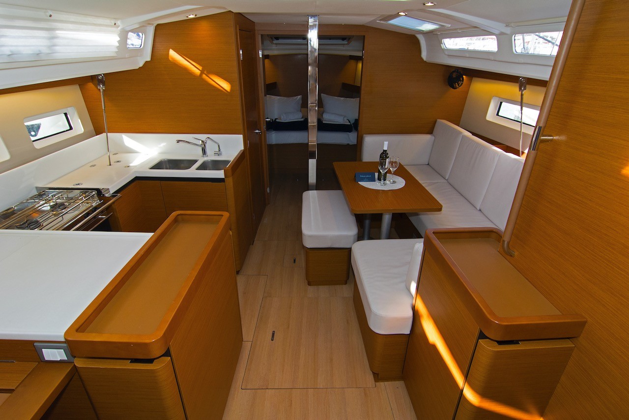 Sun Odyssey 440, Tanpopo | Yacht Charter Croatia