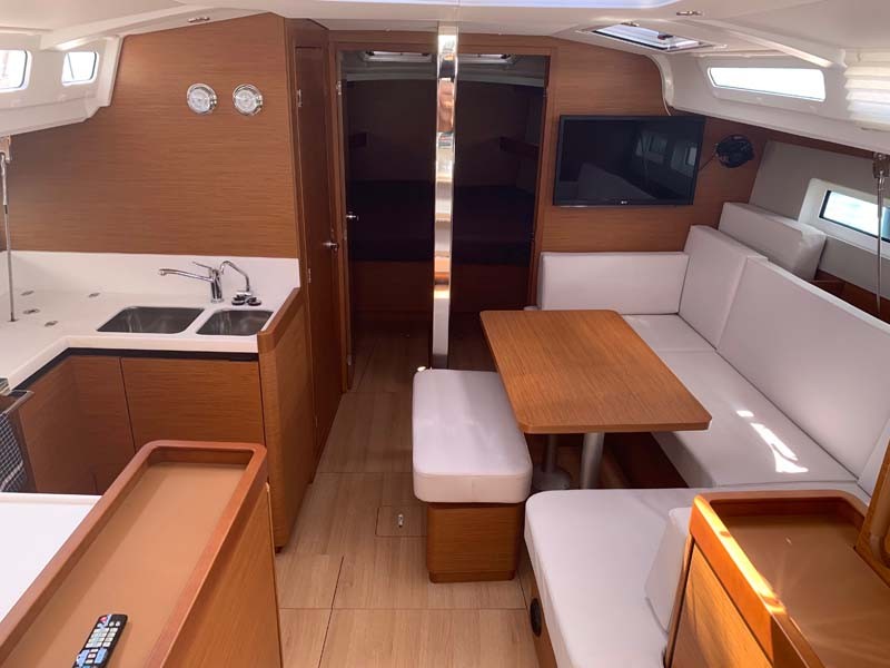 Sun Odyssey 440, UwElli | Yacht Charter Croatia