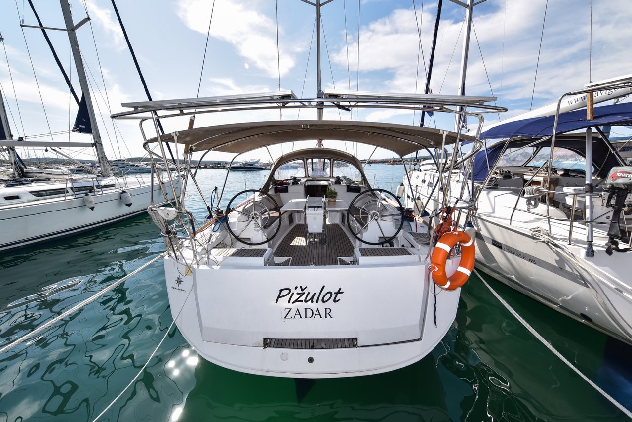 Sun Odyssey 449, Pižulot | Yacht Charter Croatia
