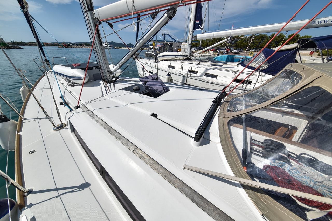 Sun Odyssey 449, Pižulot | Yacht Charter Croatia