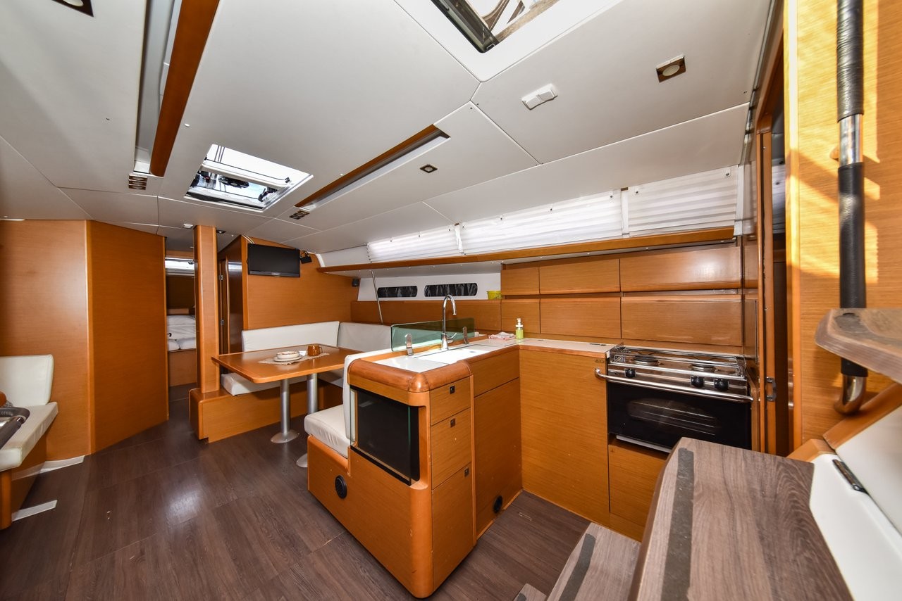Sun Odyssey 449, Pižulot | Yacht Charter Croatia