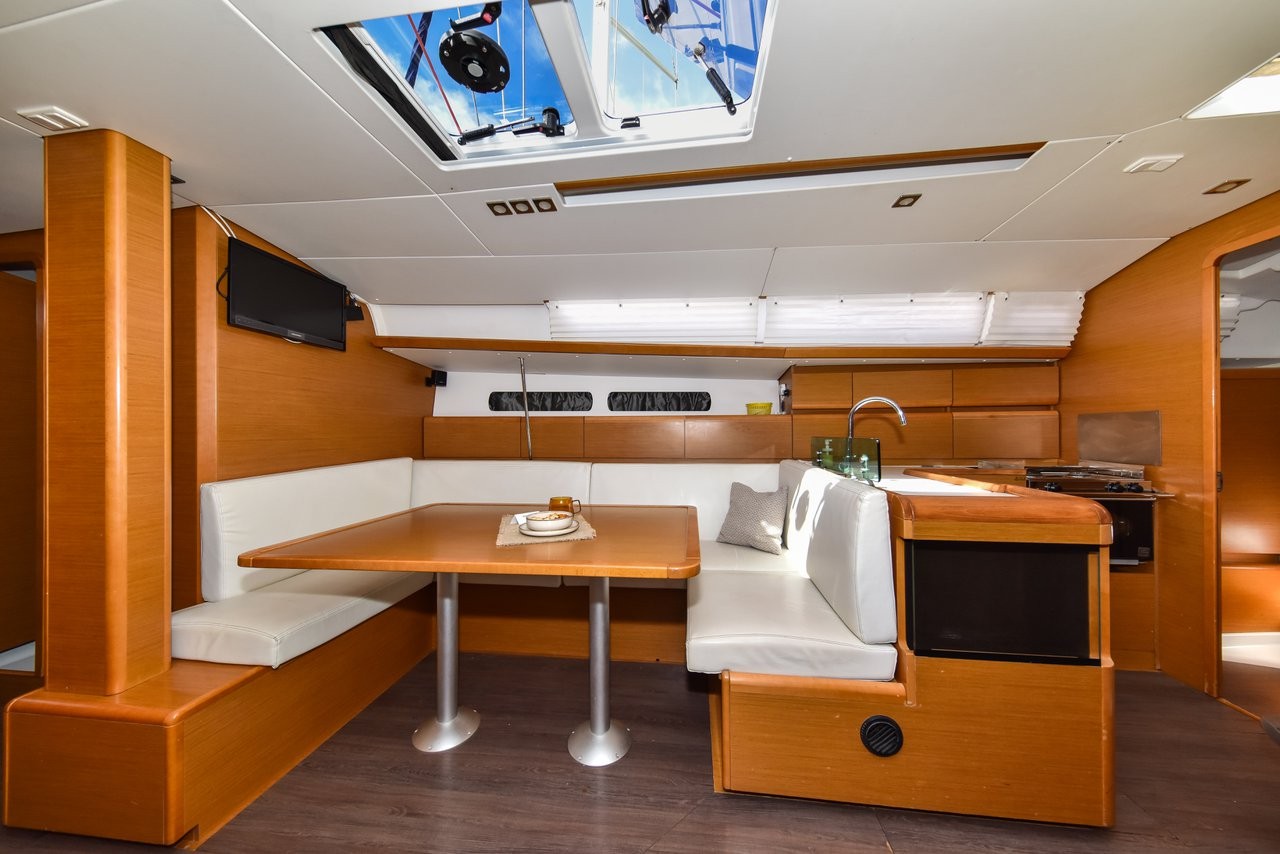 Sun Odyssey 449, Pižulot | Yacht Charter Croatia
