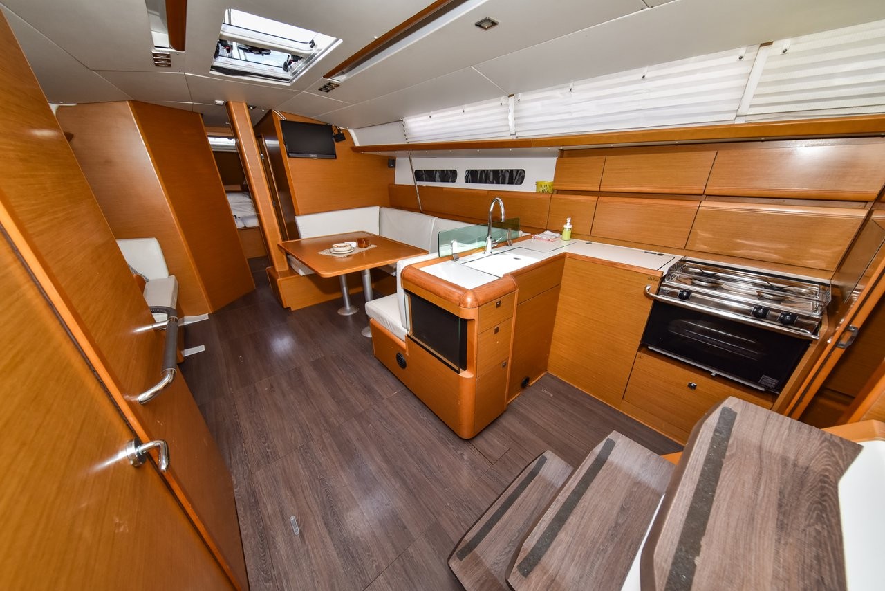 Sun Odyssey 449, Pižulot | Yacht Charter Croatia