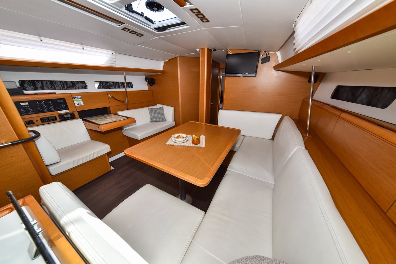 Sun Odyssey 449, Pižulot | Yacht Charter Croatia