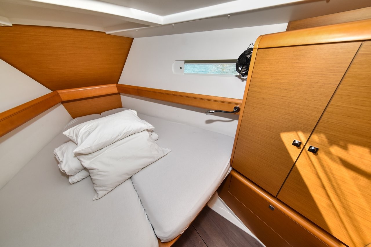 Sun Odyssey 449, Pižulot | Yacht Charter Croatia