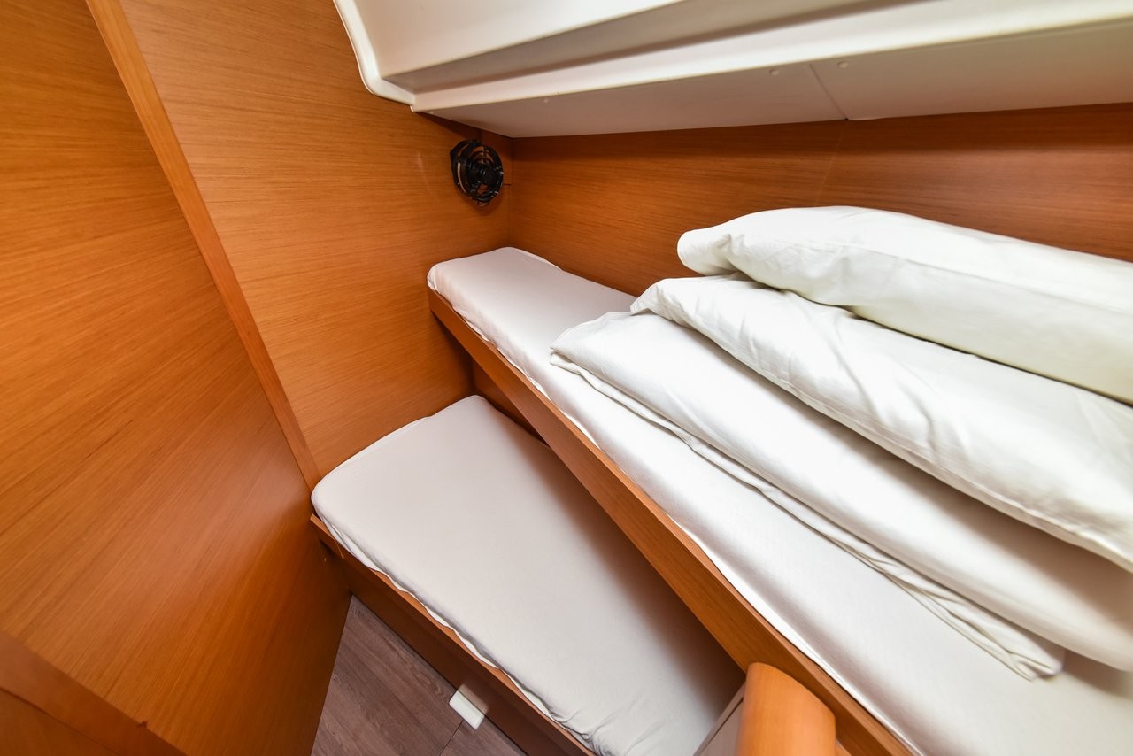 Sun Odyssey 449, Pižulot | Yacht Charter Croatia