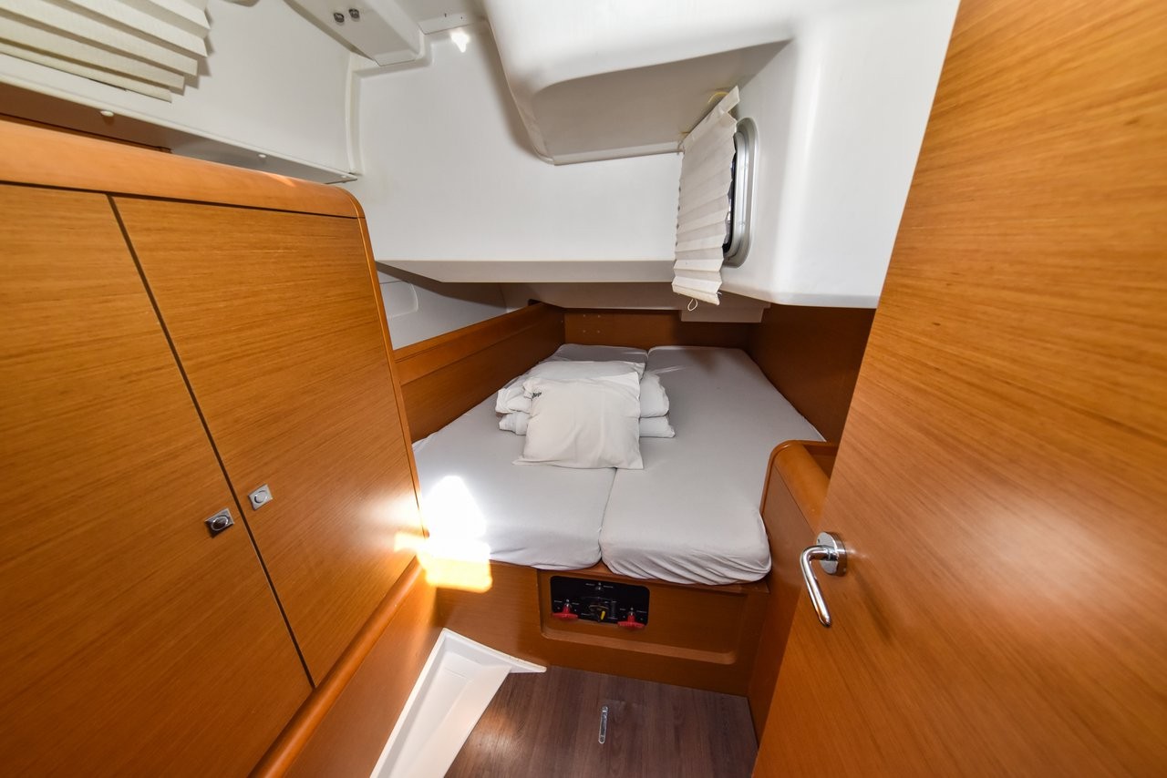 Sun Odyssey 449, Pižulot | Yacht Charter Croatia