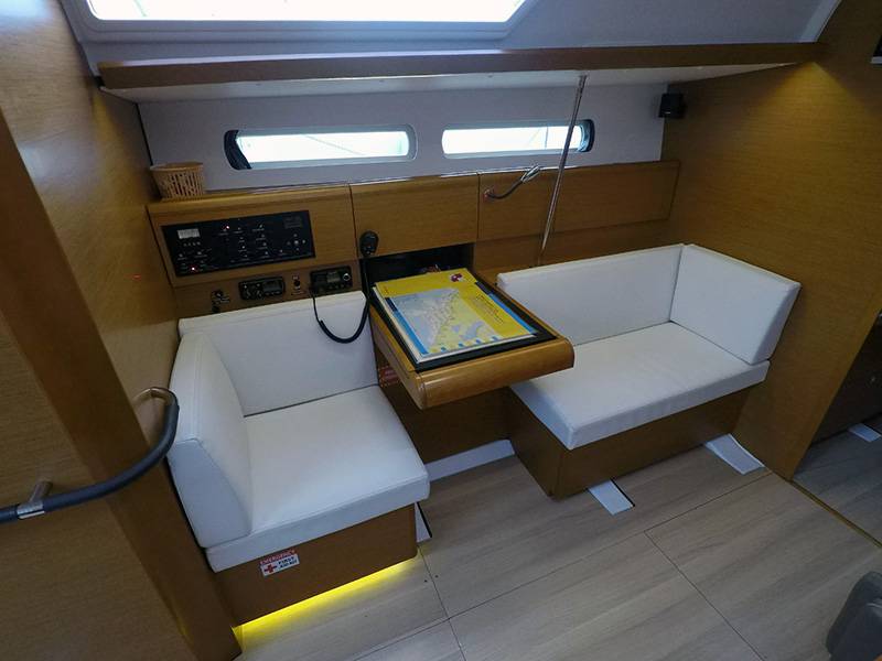 Sun Odyssey 449, Elissa | Yachtcharter Kroatien