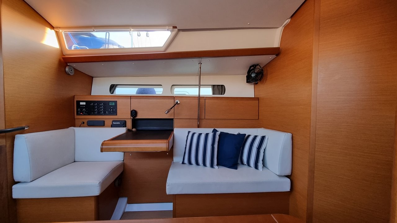 Sun Odyssey 449, Blue Moon | Yacht Charter Croatia