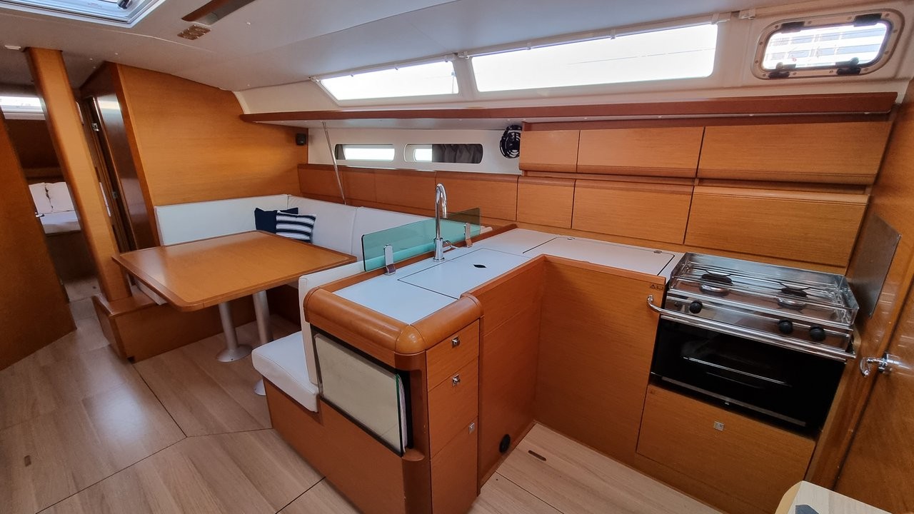 Sun Odyssey 449, Blue Moon | Yacht Charter Croatia