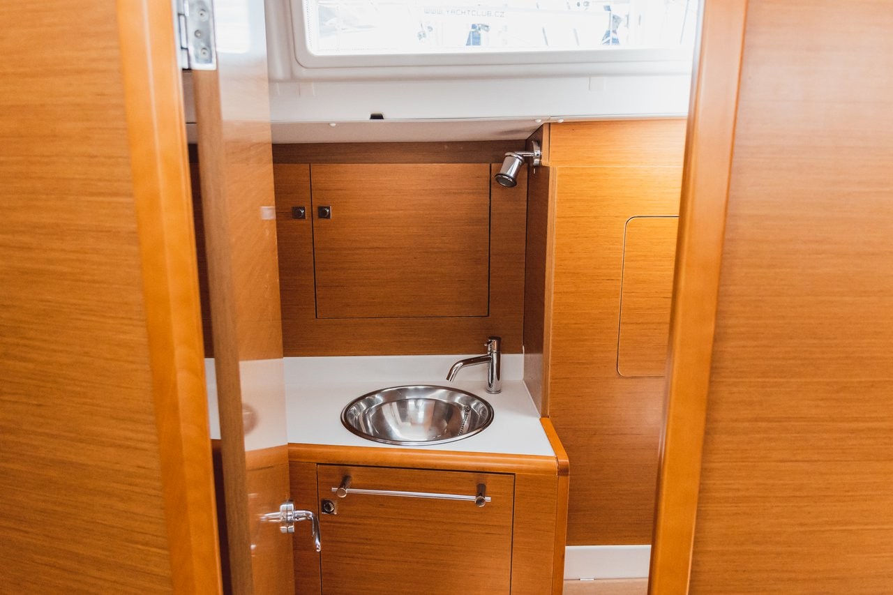 Sun Odyssey 449, Winx | Yacht Charter Croatia