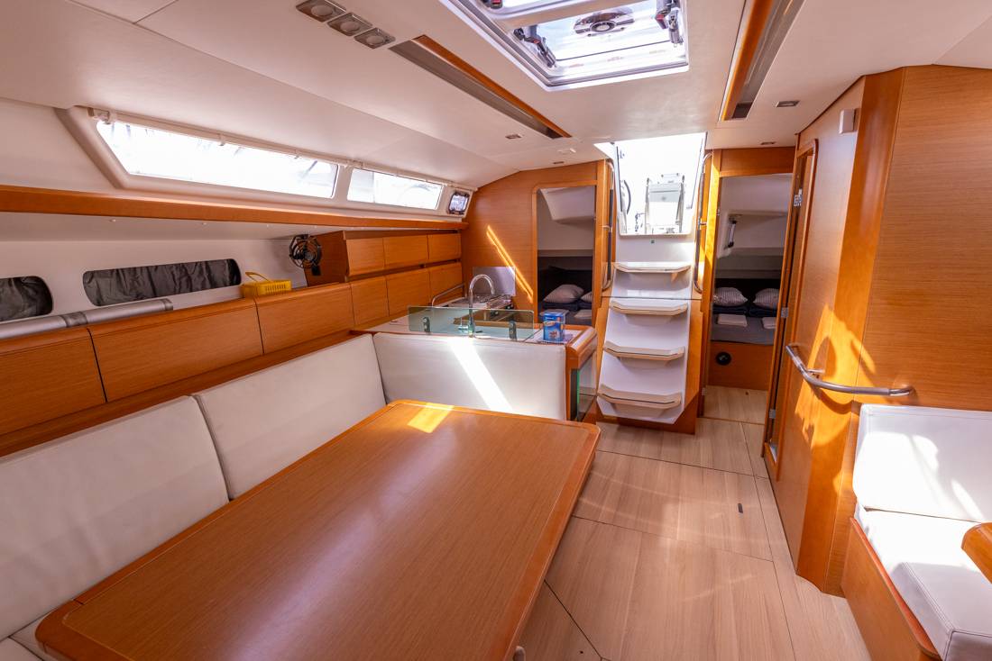 Sun Odyssey 449, Cherry | Noleggio di Yacht Croazia