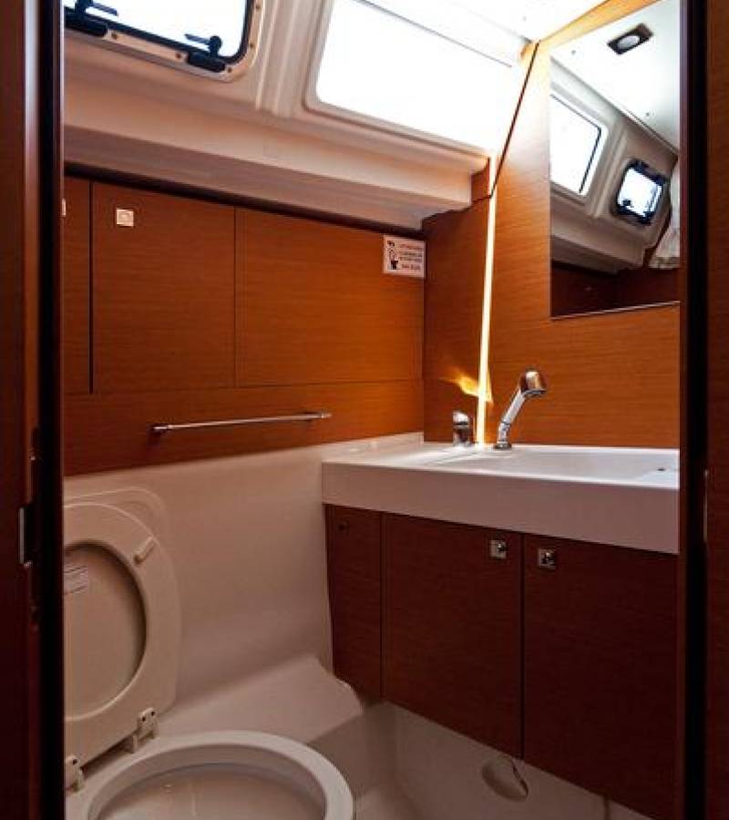 Sun Odyssey 469, South Kiss | Yacht Charter Croatia