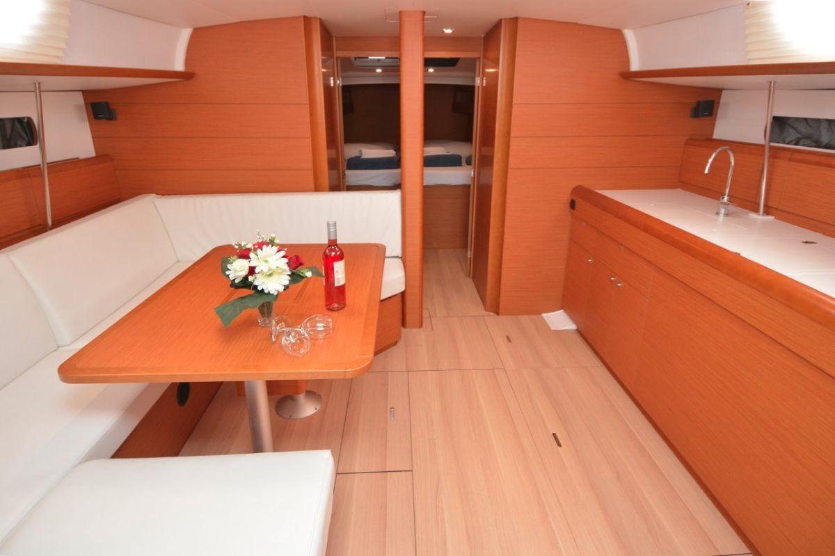 Sun Odyssey 479, Black Kiss | Yachtcharter Kroatien