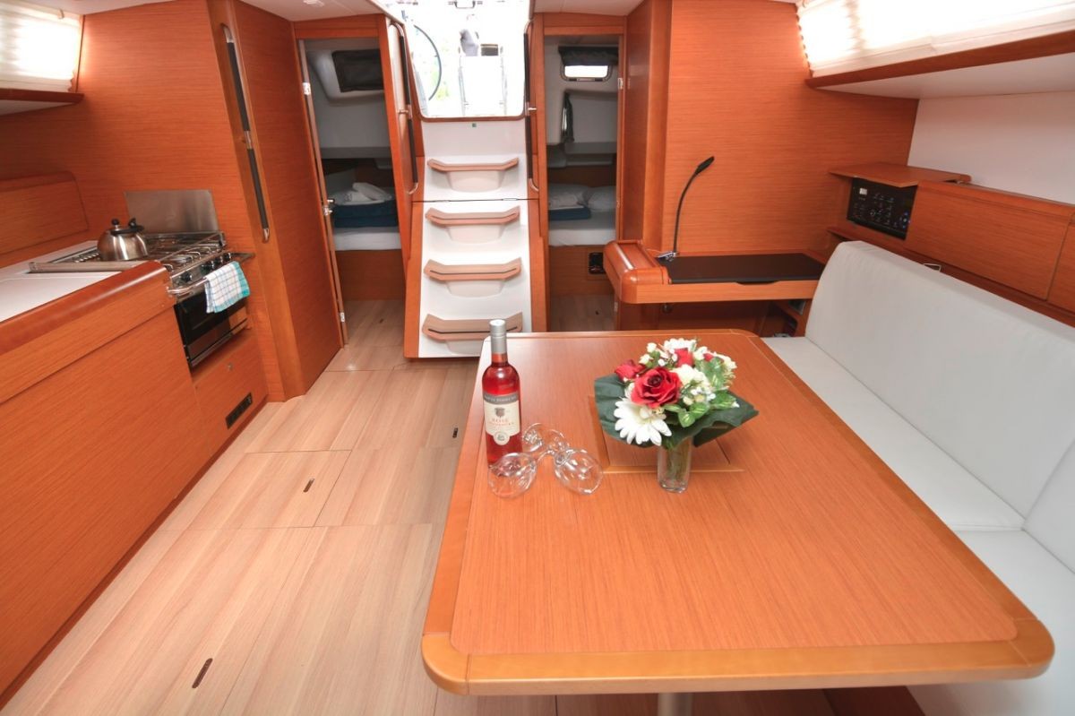 Sun Odyssey 479, Black Kiss | Yachtcharter Kroatien