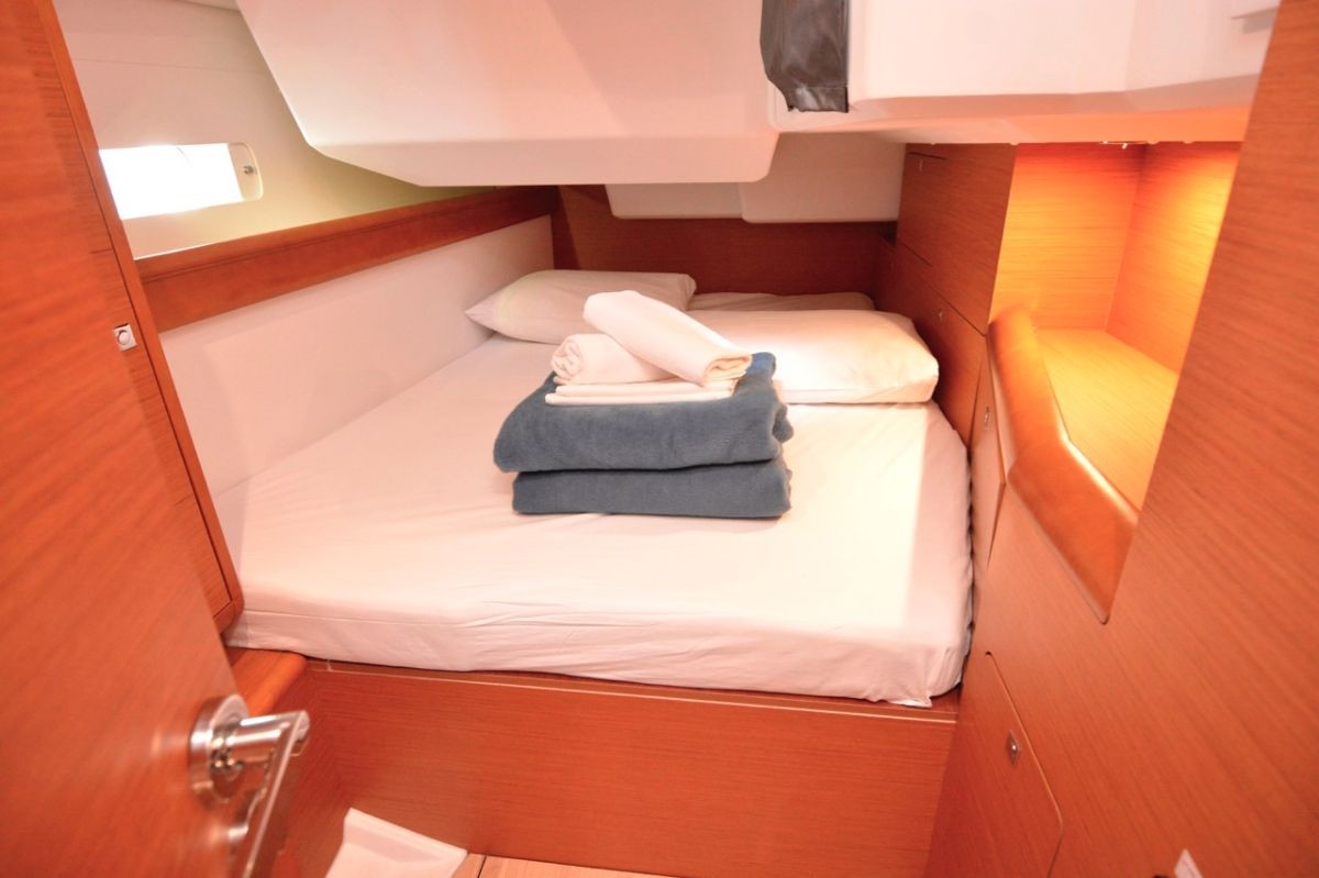Sun Odyssey 479, Black Kiss | Yachtcharter Kroatien