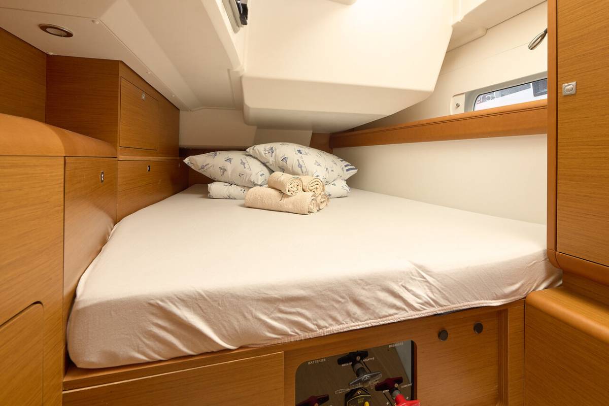Sun Odyssey 479, Pina | Yacht Charter Croatia