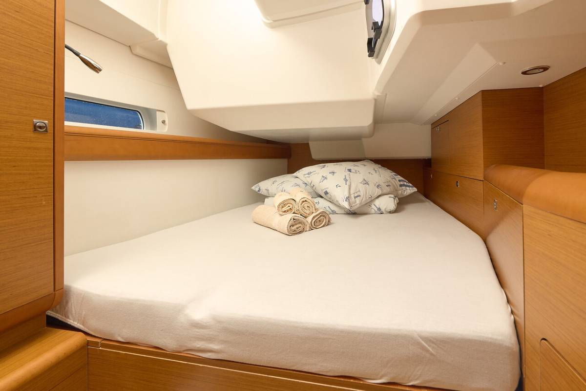 Sun Odyssey 479, Pina | Yacht Charter Croatia