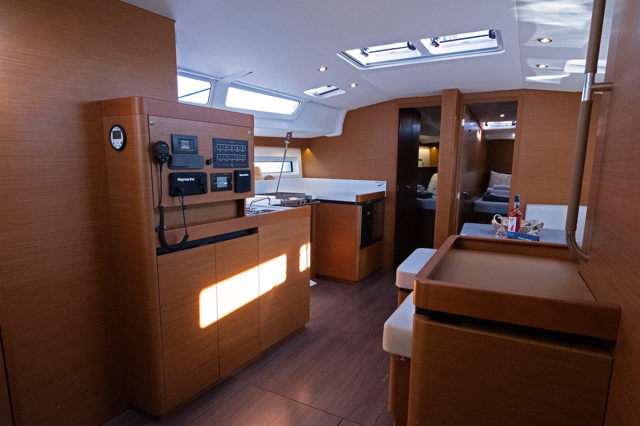 Sun Odyssey 490, Mystic Kiss | Yacht Charter Croatia