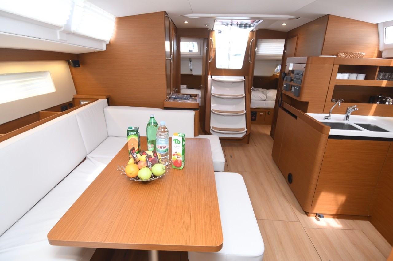 Sun Odyssey 490, Caruso | Noleggio di Yacht Croazia