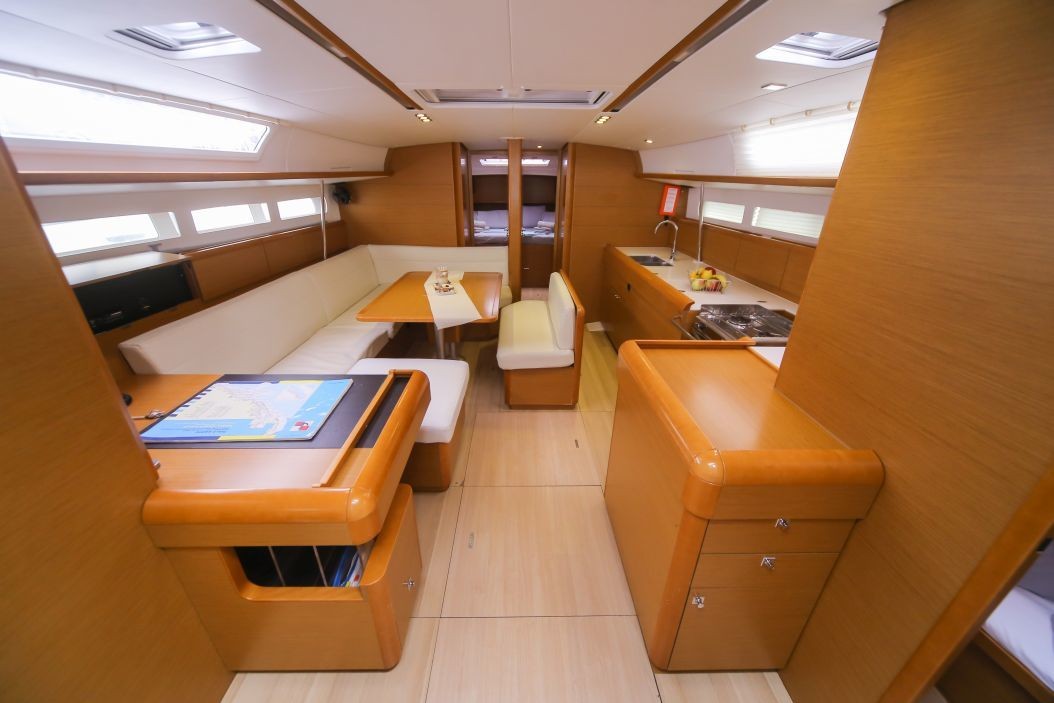 Sun Odyssey 509, POMONE-15 | Noleggio di Yacht Croazia