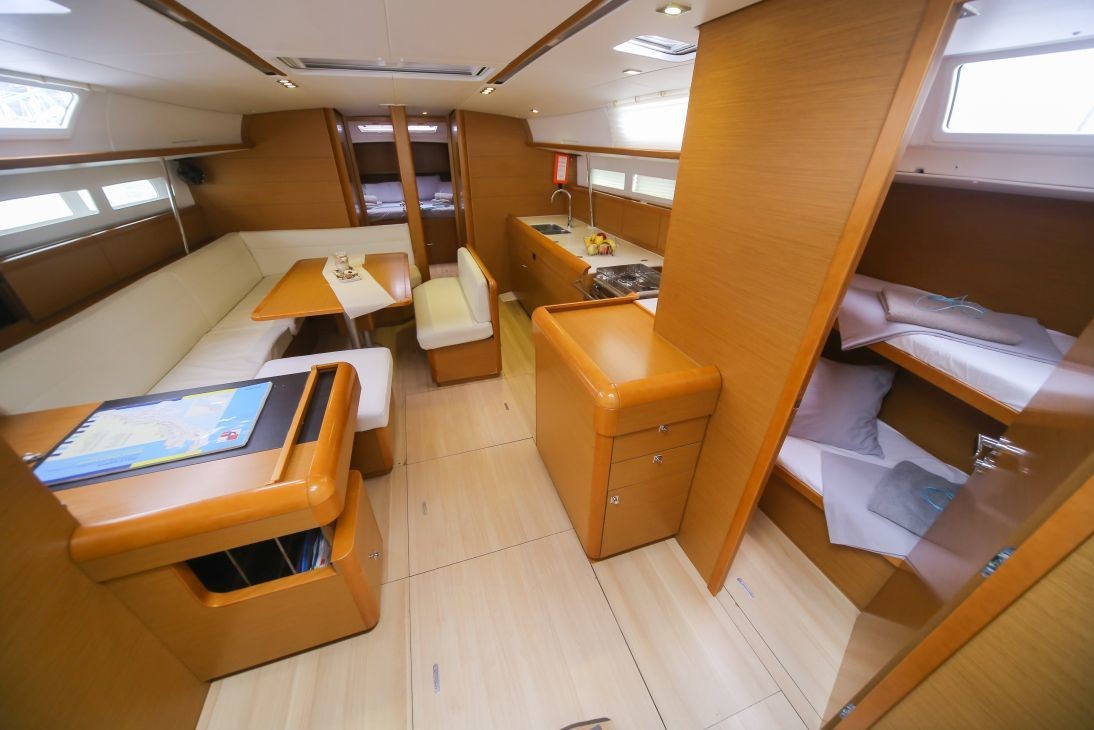 Sun Odyssey 509, POMONE-15 | Noleggio di Yacht Croazia