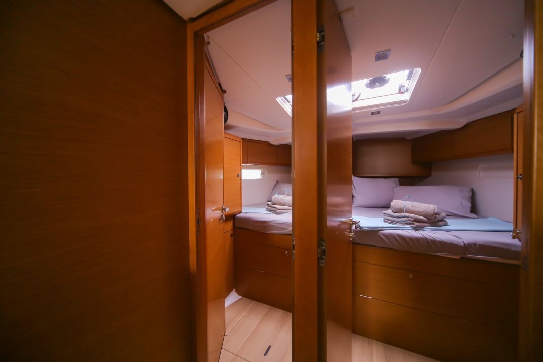 Sun Odyssey 509, POMONE-15 | Noleggio di Yacht Croazia