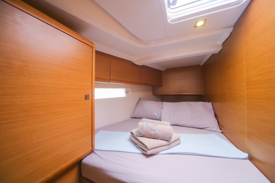 Sun Odyssey 509, POMONE-15 | Noleggio di Yacht Croazia