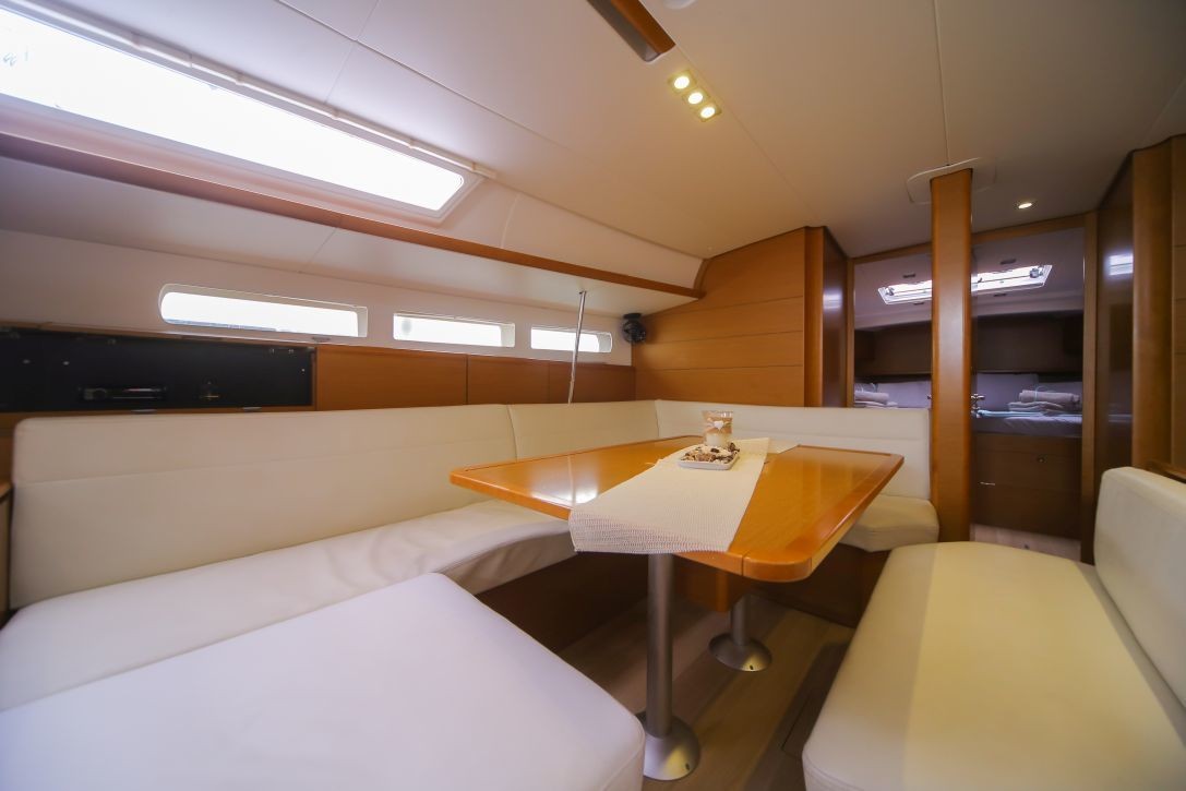 Sun Odyssey 509, POMONE-15 | Noleggio di Yacht Croazia
