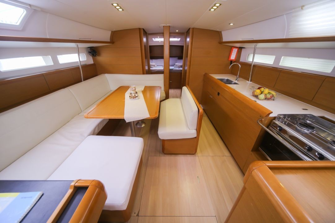 Sun Odyssey 509, POMONE-15 | Noleggio di Yacht Croazia