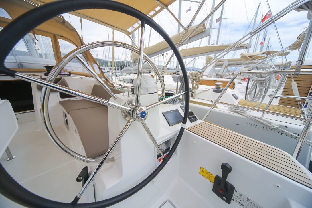 Sun Odyssey 519, MALAKE | Yacht Charter Croatia