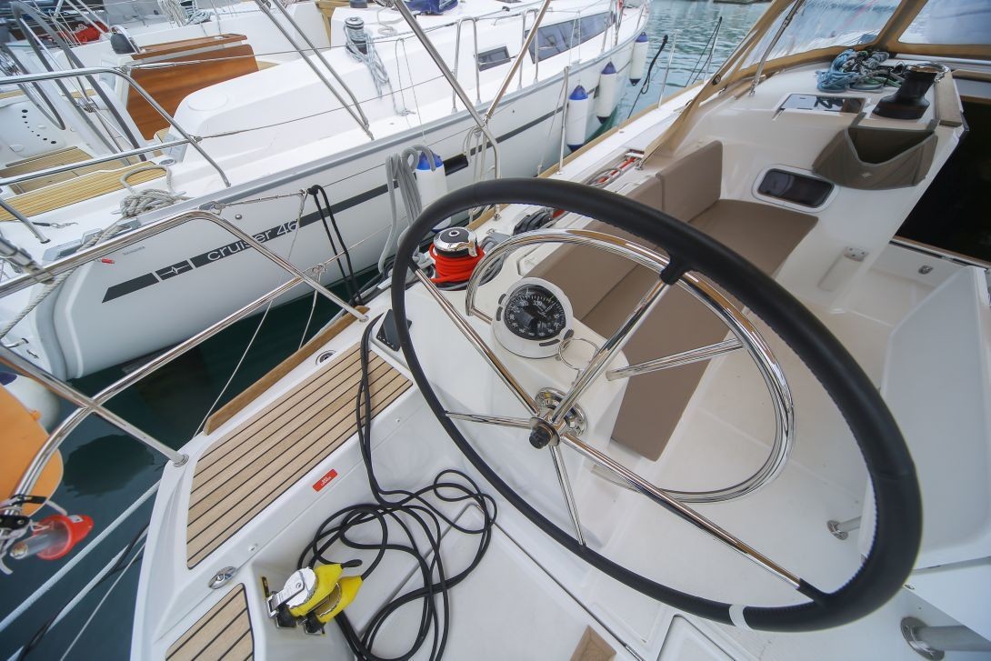 Sun Odyssey 519, MALAKE | Yacht Charter Croatia