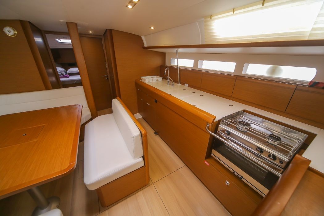 Sun Odyssey 519, MALAKE | Yacht Charter Croatia