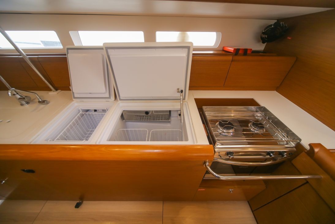 Sun Odyssey 519, MALAKE | Yacht Charter Croatia