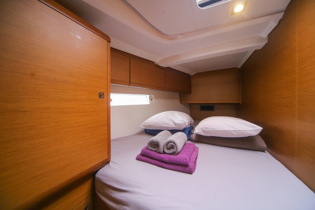 Sun Odyssey 519, MALAKE | Yacht Charter Croatia
