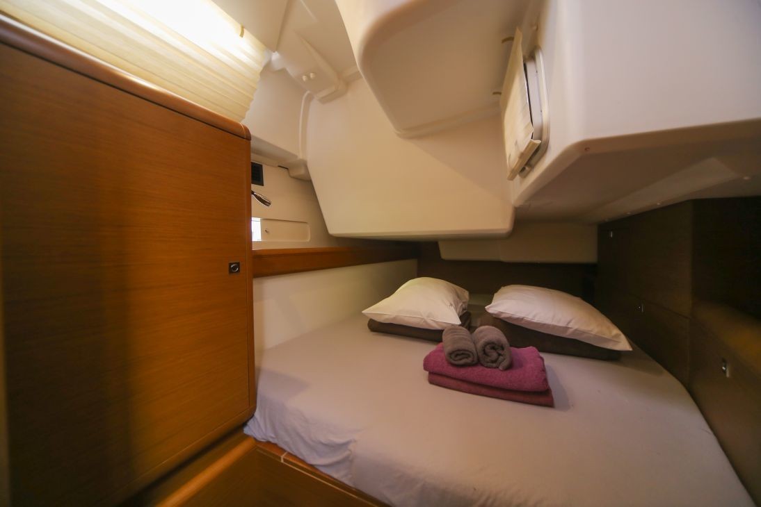Sun Odyssey 519, MALAKE | Yacht Charter Croatia