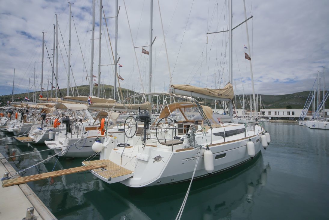 Sun Odyssey 519, ANDAMAN  | Yacht Charter Croatia