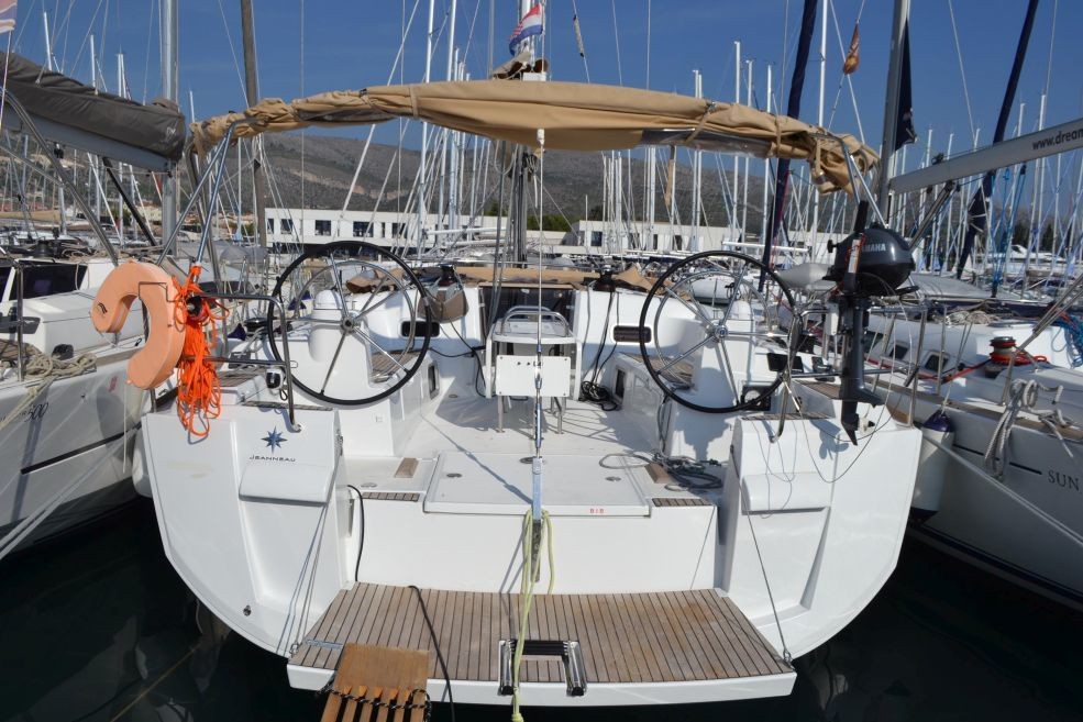 Sun Odyssey 519, NICOBAR | Yacht Charter Croatia