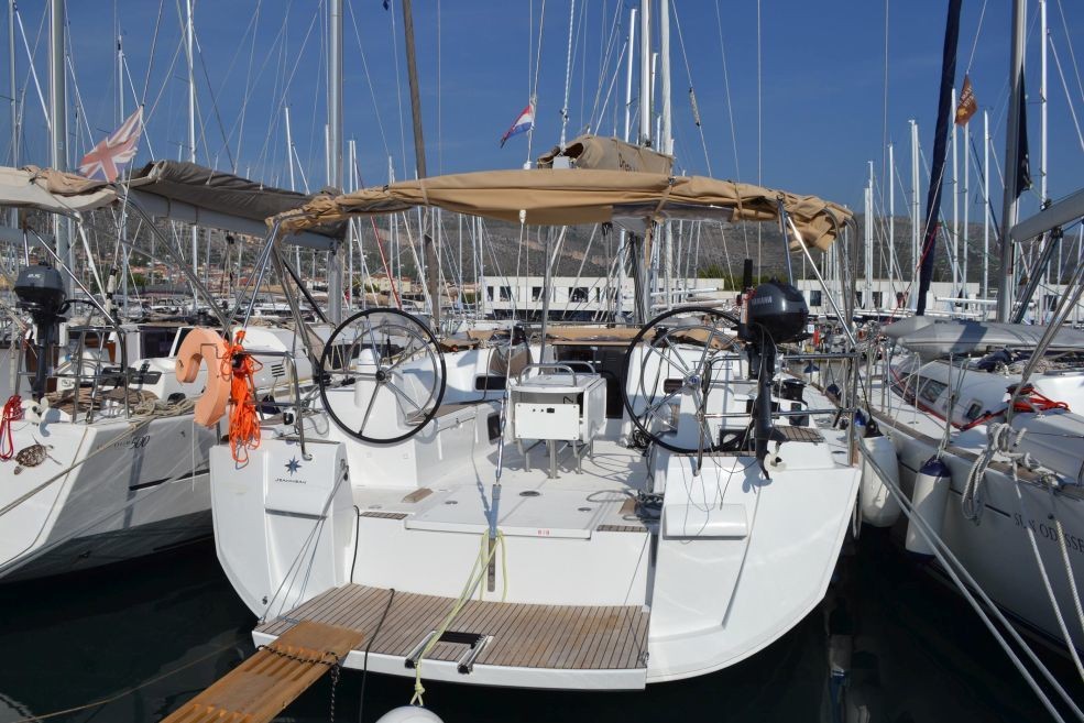 Sun Odyssey 519, NICOBAR | Yacht Charter Croatia