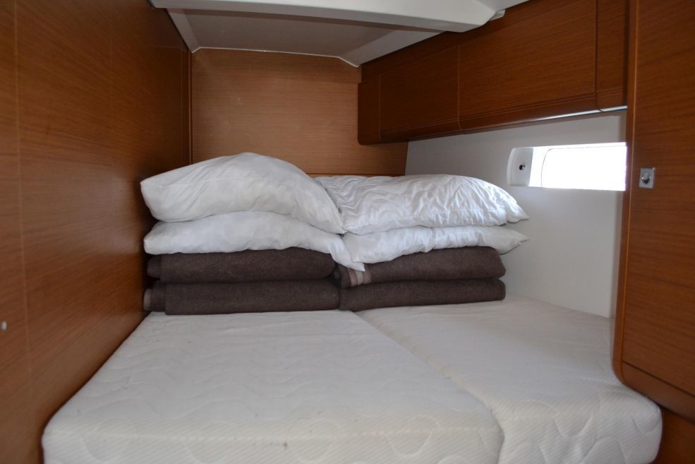 Sun Odyssey 519, NICOBAR | Yacht Charter Croatia