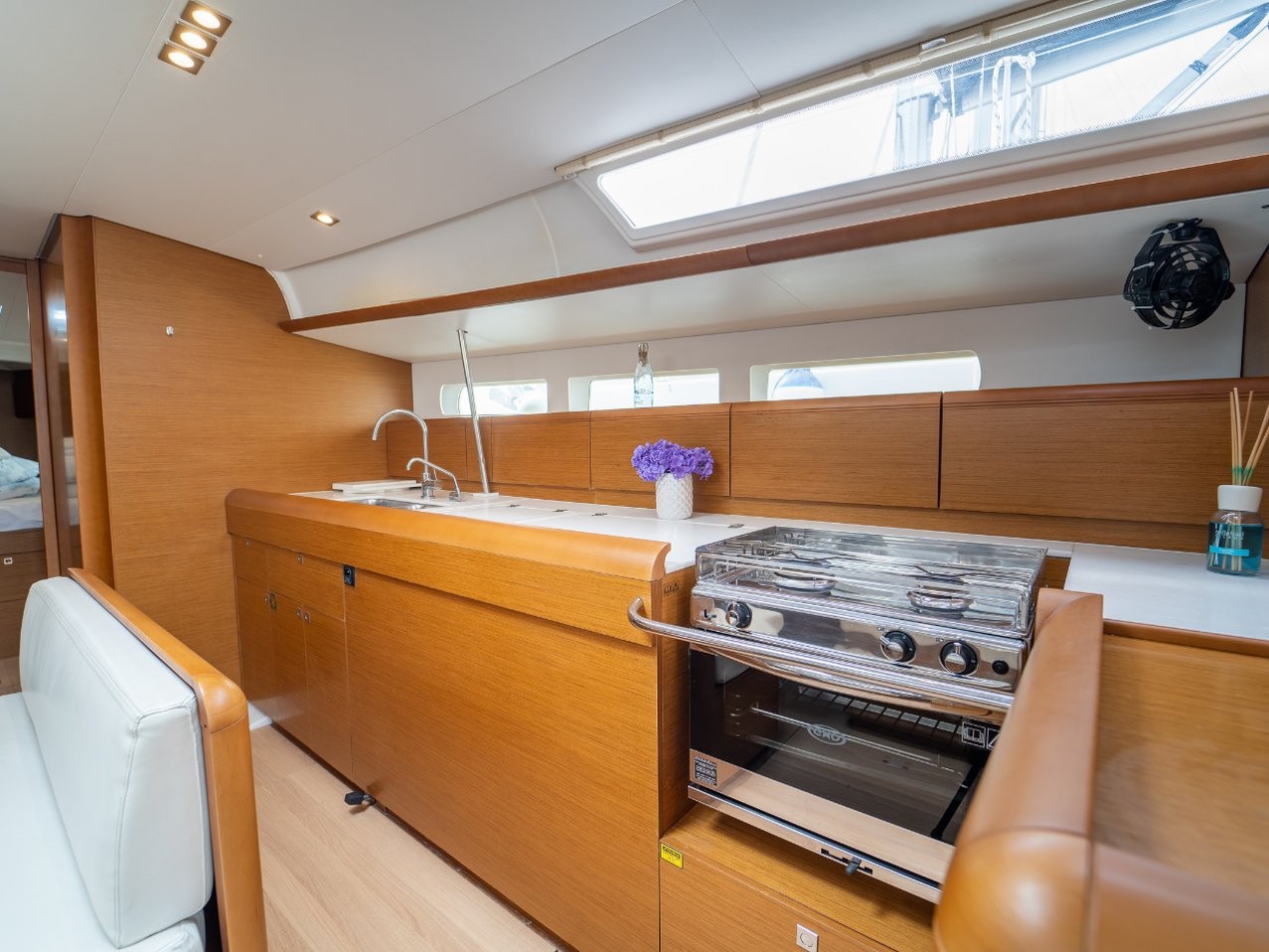 Sun Odyssey 519, Ciao Bao | Yacht Charter Croatia