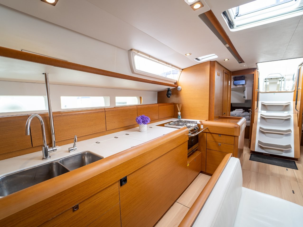 Sun Odyssey 519, Ciao Bao | Yacht Charter Croatia