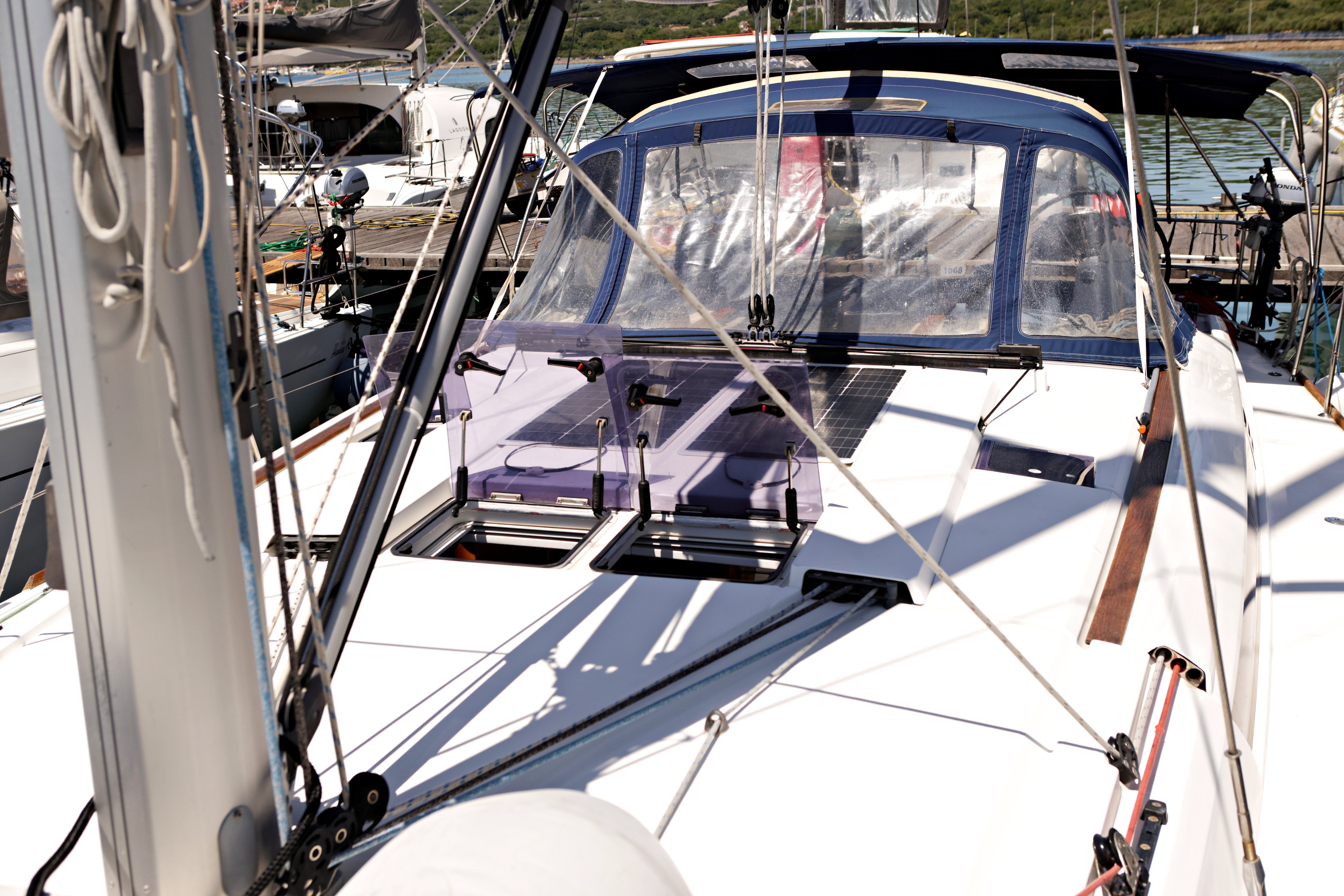 Sun Odyssey 519, Elise af Sweden | Yacht Charter Croatia