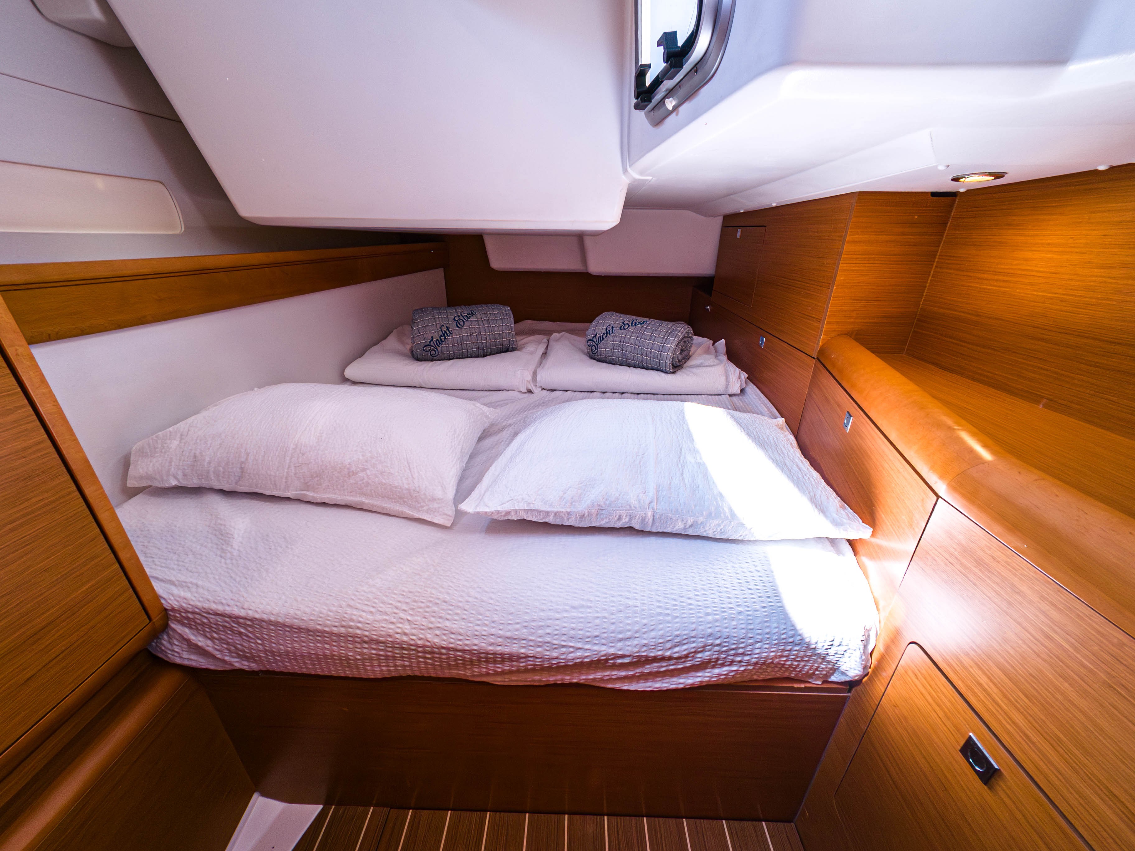 Sun Odyssey 519, Elise af Sweden | Yacht Charter Croatia