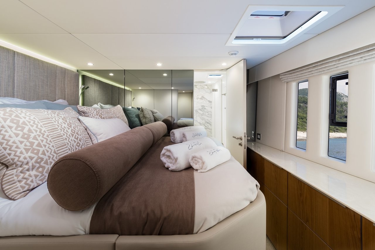 Sunreef 50, Zara | Yacht Charter Croatia